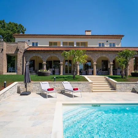 Vila Luxury Lionea In For 10 People With Sea View & Private Pool Poreč