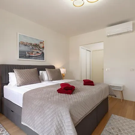 Vila Luxury Lionea In For 10 People With Sea View & Private Pool *